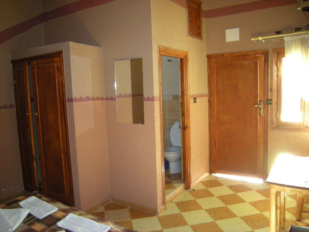 Hotel Mandar Saghrou Tazakhte Kelaat-M'Gouna Exterior photo